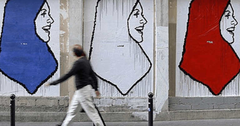 Réalité de la réislamisation identitaire et mythe de l’islamophobie universelle